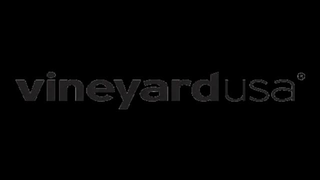 Landscape version of the vineyard usa logo